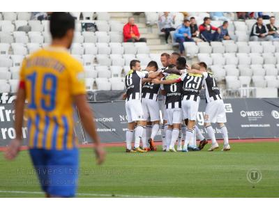 Rămânem neînvinşi acasă. “U” Cluj – Aerostar Bacău 3-2