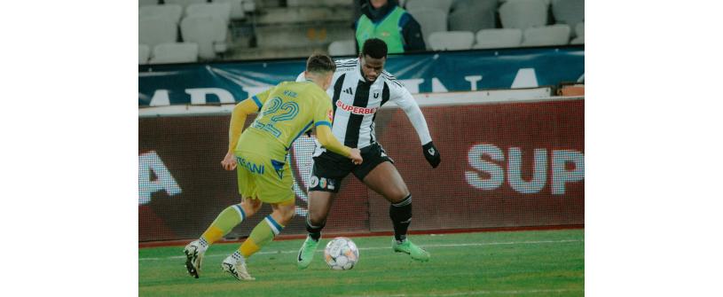 AVANCRONICĂ | U Cluj vs Petrolul Ploiești. Duelul cu numărul 81 pe prima scenă între „Șepcile roșii” și „lupii galbeni”