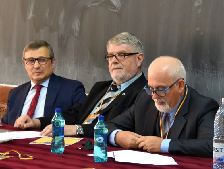 File din povestea de 100 de ani a “Șepcilor roșii”, la Zilele Academice Clujene