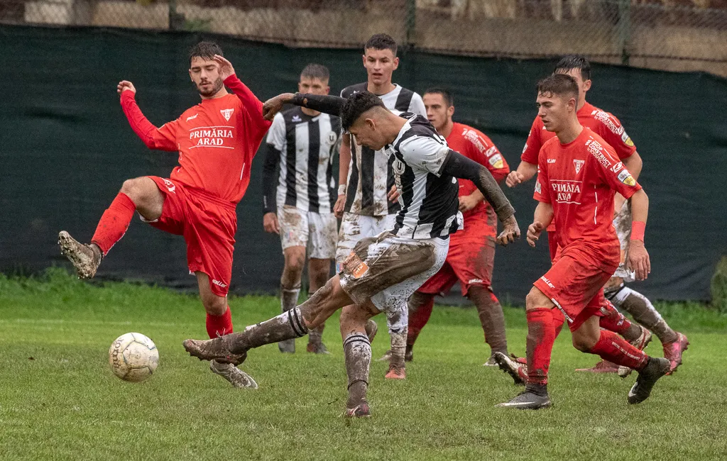 Liga Elitelor. Victorie eroică la U19 și prima înfrângere pentru juniorii U17