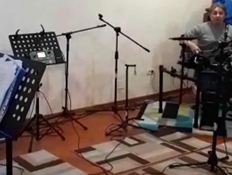 Un colind din partea lui Costel Enache