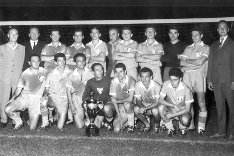 11 iulie 1965 | Ziua în care am pus șapca pe Cupă