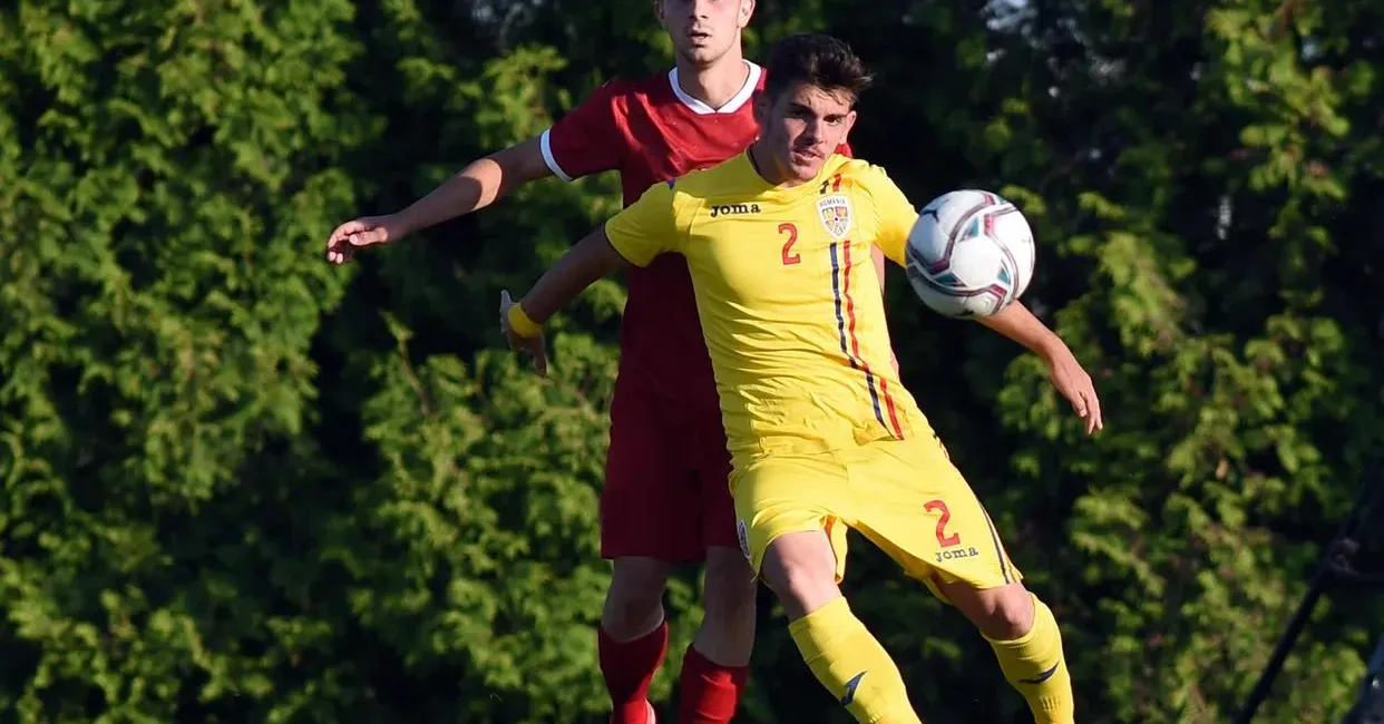 Marius Ciobanu, pe teren în victoria României U19 cu Israel.