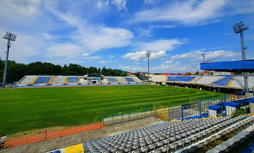 UPDATE. Accesul în stadion limitat la 30% din capacitate pentru ”U” vs Viitorul Pandurii și intrare pe baza Certificatului Verde COVID-19.