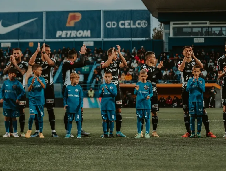 Pas greșit la malul mării. Farul – ”U”: 2-0