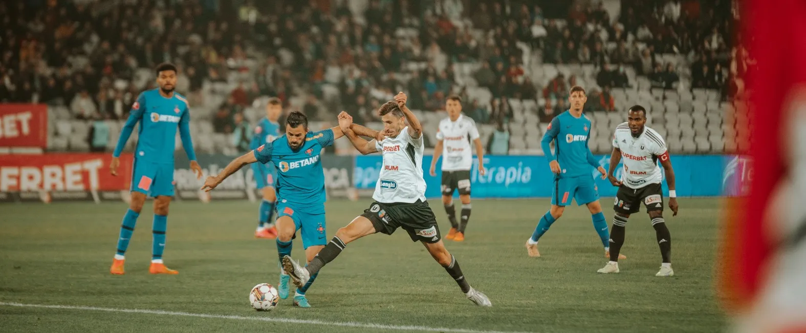 Încheiem cu victorie octombrie în alb și negru. ”U” - FCSB 2-1