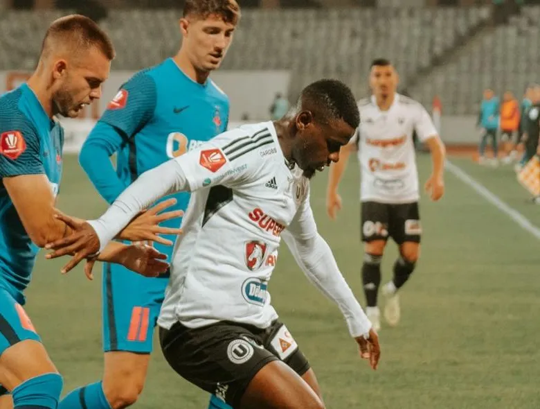 INTERVIU | Mamadou Thiam: „E cel mai frumos să joci fotbal într-o atmosferă cum e la meciurile Universității”