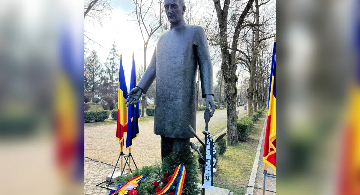 Dezvelirea statuii prof. dr. Iuliu Hațieganu, fondator și primul președinte de onoare al clubului Universitatea Cluj