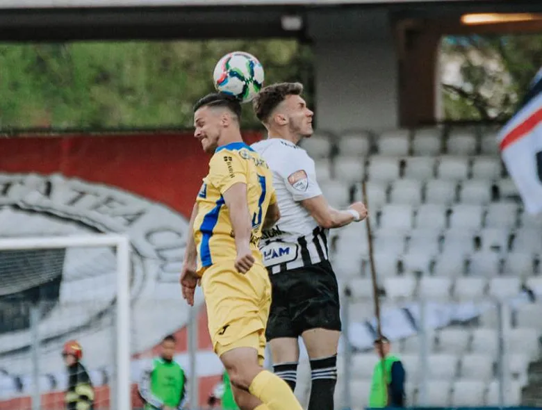 AVANCRONICA | Meci de tradiție pe Cluj Arena între „studenți” și „lupii galbeni”