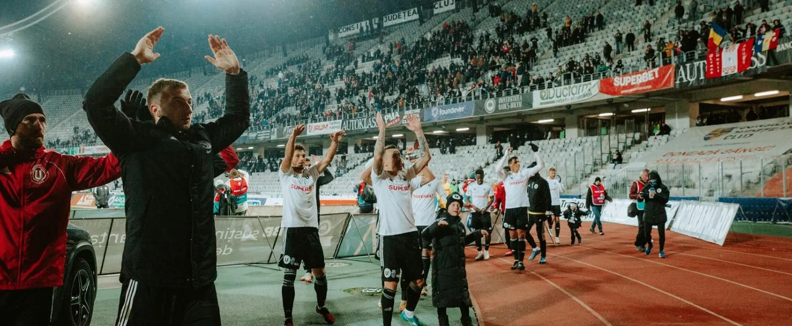 Votează #OmulMeciuluiByAROBS cu FC U Craiova (2-1)