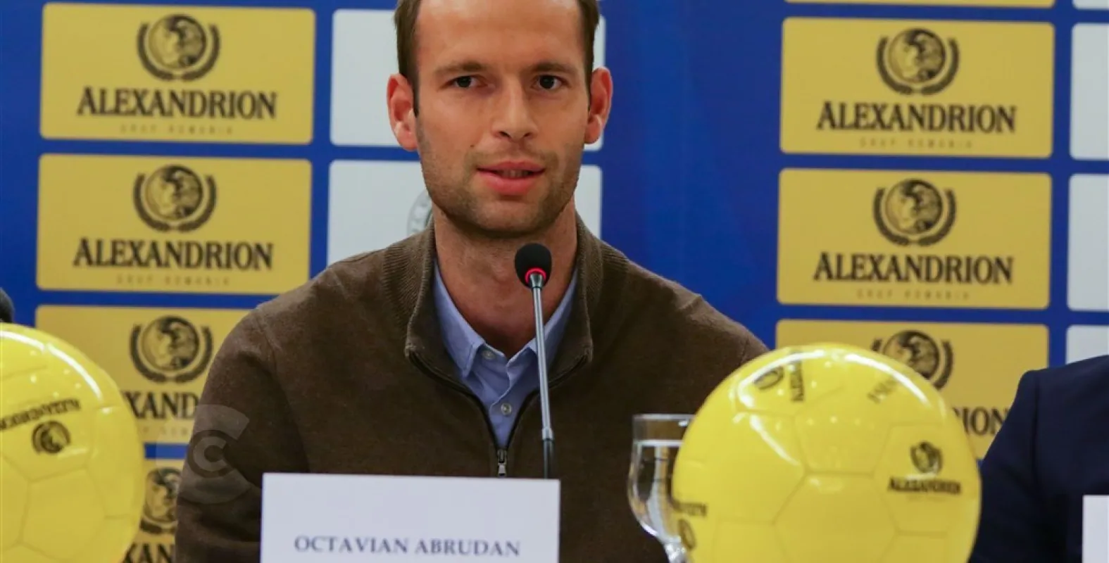 INTERVIU. NIMIC DESPRE FOTBAL, CU OCTAVIAN ABRUDAN