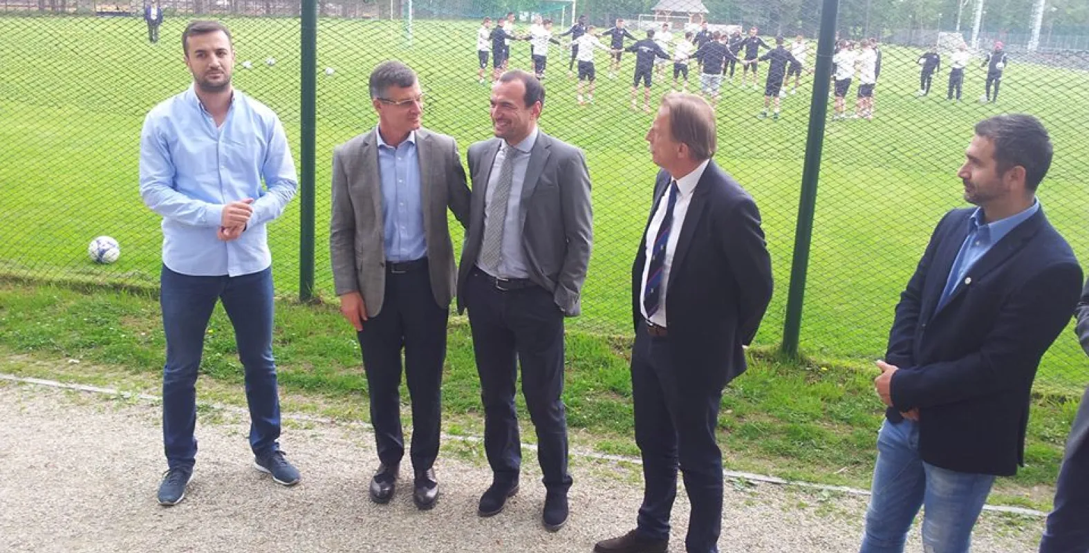 Christoph Daum, în Parcul Sportiv “Iuliu Hațieganu”, la antrenamentul “Șepcilor roșii”