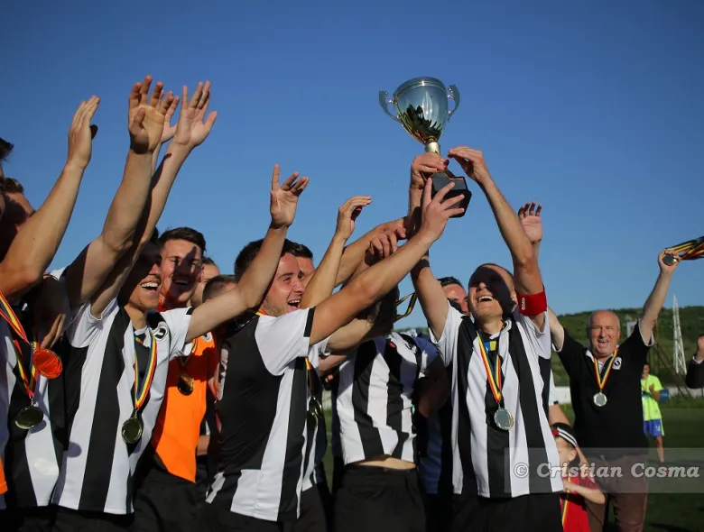 Am reușit “dubla” campionat-cupă la nivelul Ligii a IV-a