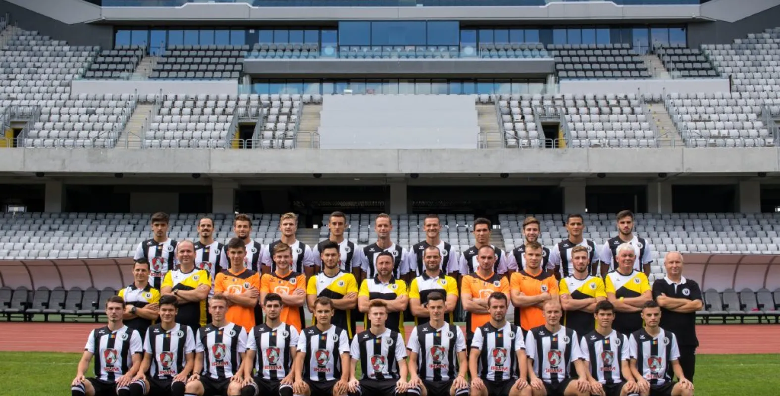 Fotografia oficială pentru sezonul 2017-2018. Descarc-o acum!