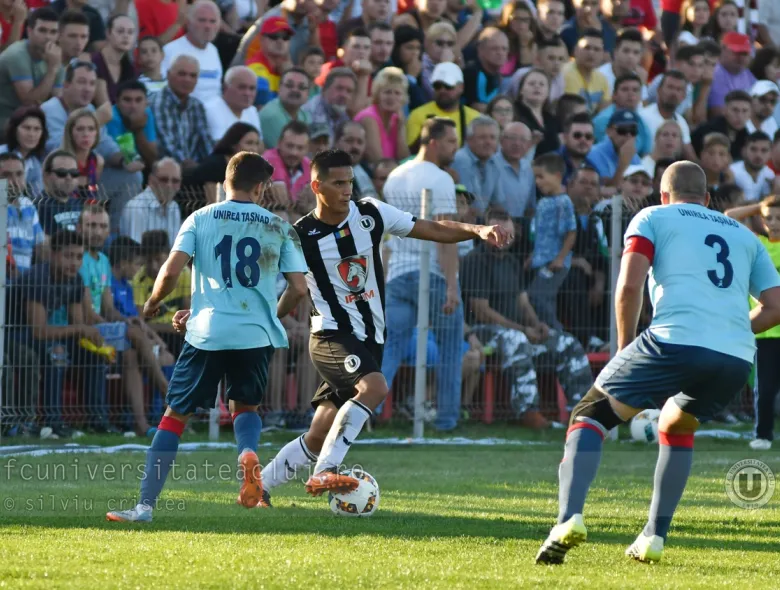 Înfrângere după un an și trei luni. Unirea Tășnad – “U” Cluj 2-0