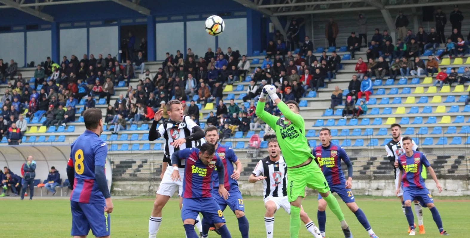 Ne distanțăm în fruntea clasamentului. Metalurgistul Cugir – “U” Cluj 1-2