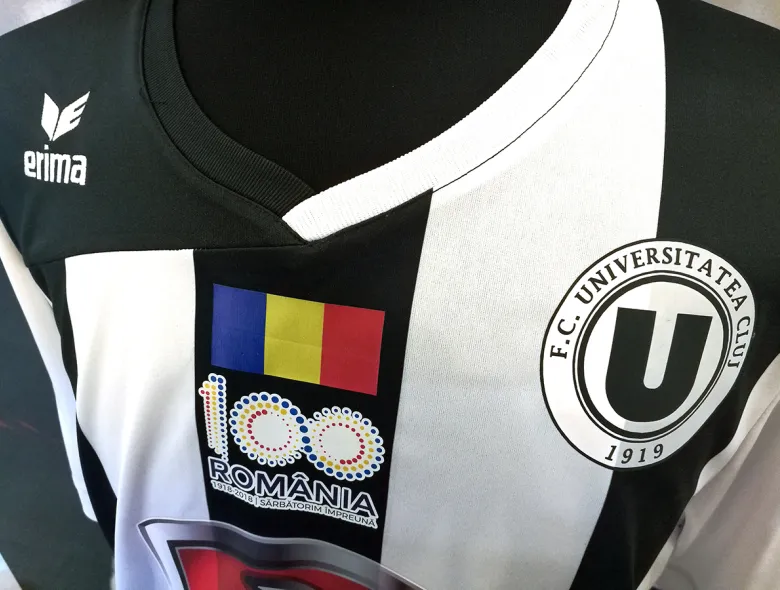 FC Universitatea Cluj va îmbrăca tricouri personalizate cu sigla Centenarului Marii Uniri, "România 100"
