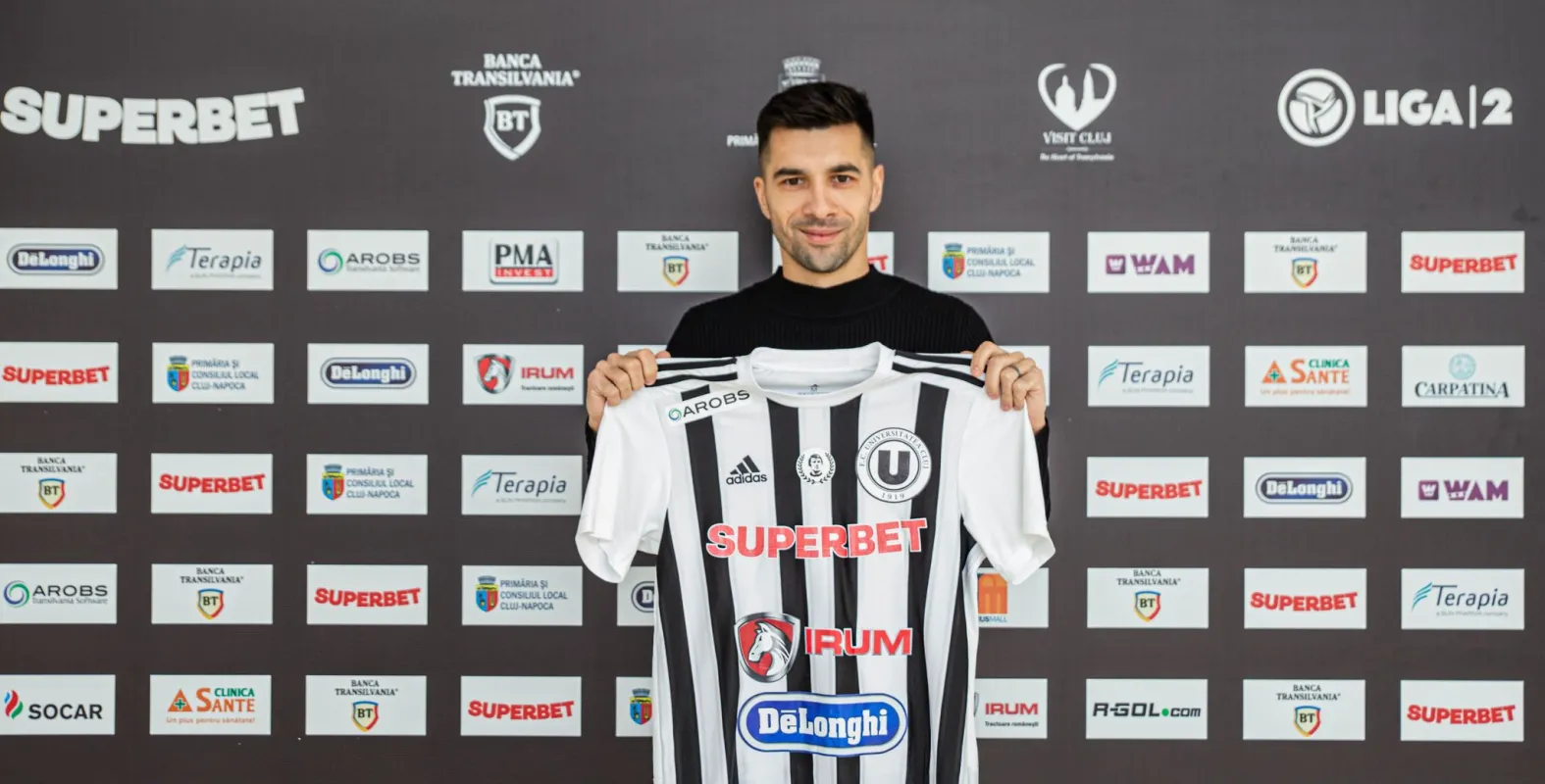 Un triplu campion al României semnează cu ”U”