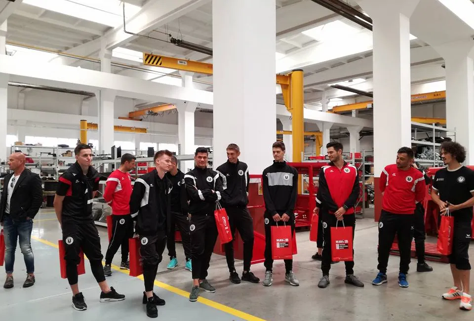Vinerea altfel, la Reghin. “Studenții” au vizitat fabrica sponsorului IRUM