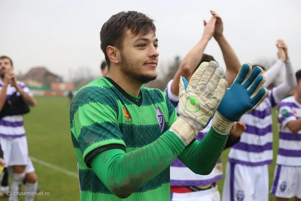 Primele mutări ale verii: doi dintre remarcații sezonului trecut în Liga 2 au semnat cu “U”