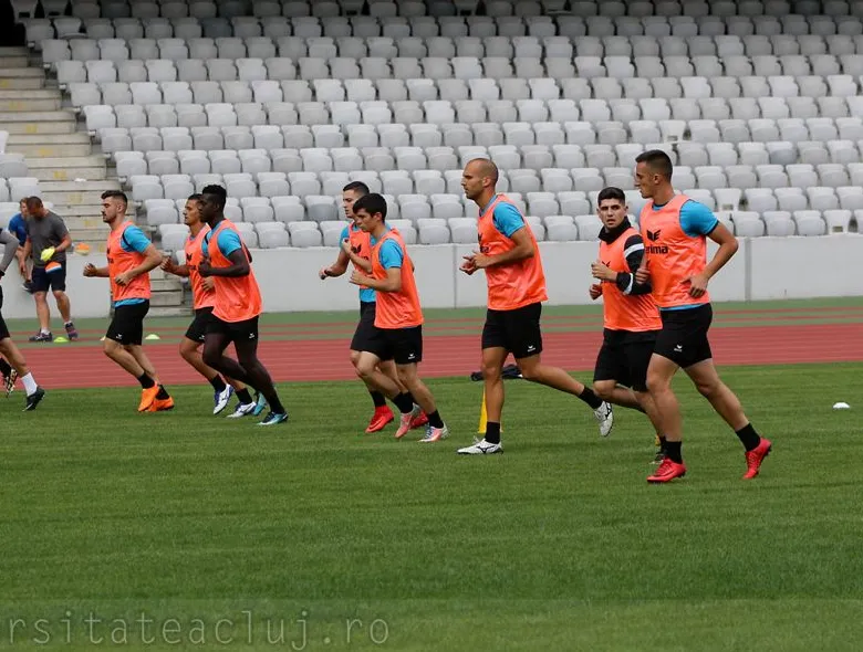 Reunire pentru Liga 2. 24 de fotbaliști la antrenamentul de pe Cluj Arena 