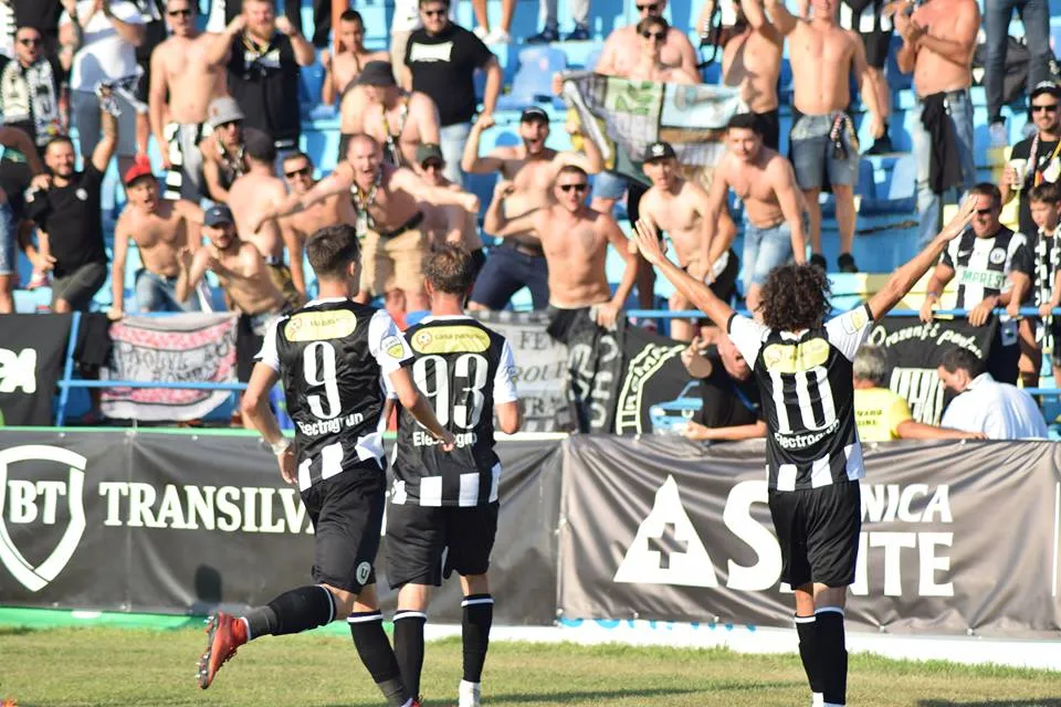 Trei puncte la debutul în Liga 2. “U” Cluj – Metaloglobus Bucureşti 2-0