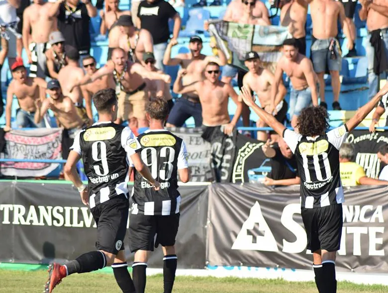 Trei puncte la debutul în Liga 2. “U” Cluj – Metaloglobus Bucureşti 2-0