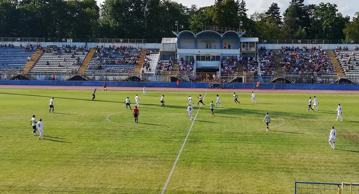 Misiune îndeplinită la Bistriţa. ACS Unu Fotbal Club Gloria – “U” Cluj 1-2