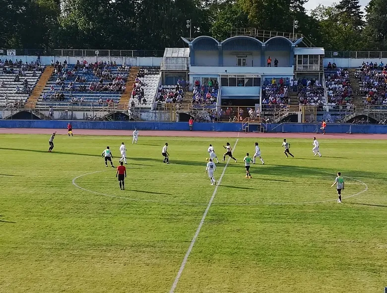 Misiune îndeplinită la Bistriţa. ACS Unu Fotbal Club Gloria – “U” Cluj 1-2