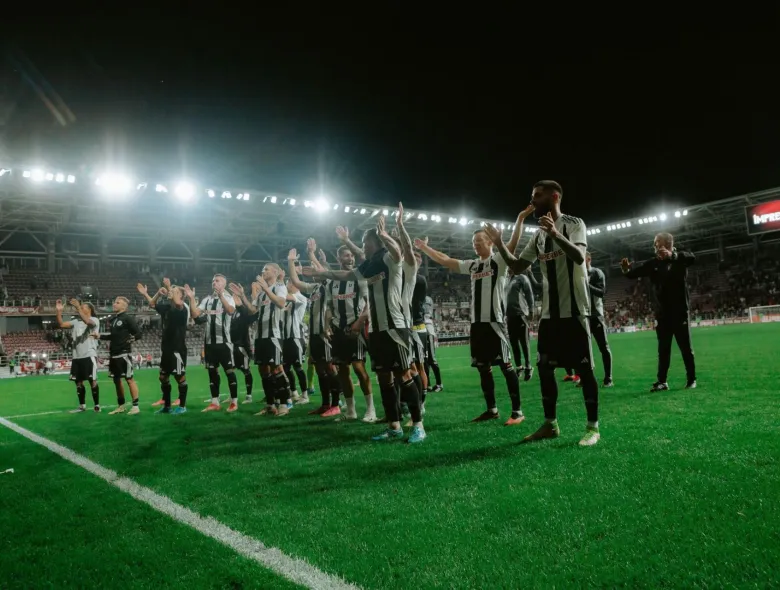 CRONICĂ Rapid vs ”U” Cluj | „Studenții” se impun în Giulești și se distanțează în fruntea Superligii 