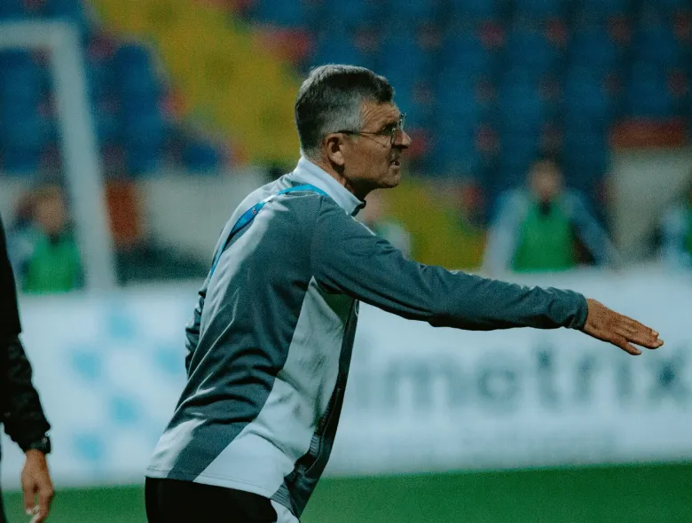 Sabău, aprecieri la adresa jucătorilor săi după victoria de la Botoșani:„Ne-am maturizat foarte mult, avem continuitate"