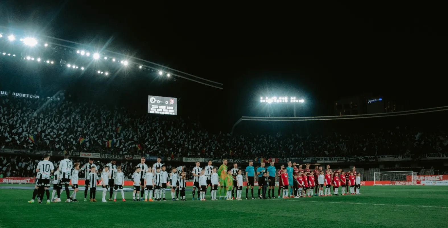 AVANCRONICĂ | U Cluj vs CFR. „Șepcile roșii” caută a treia victorie consecutivă pe teren propriu în Derby de Cluj