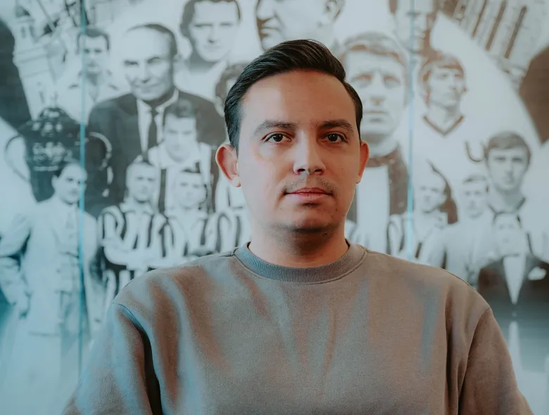 INTERVIU | Istoricul care a dat glas finalelor de Cupă de până în `65 a rămas fascinat de trecutul lui ”U”. Marius Mureșan: „Toată lumea trebuie să conștientizeze istoria extrem de bogată pe care o are echipa”