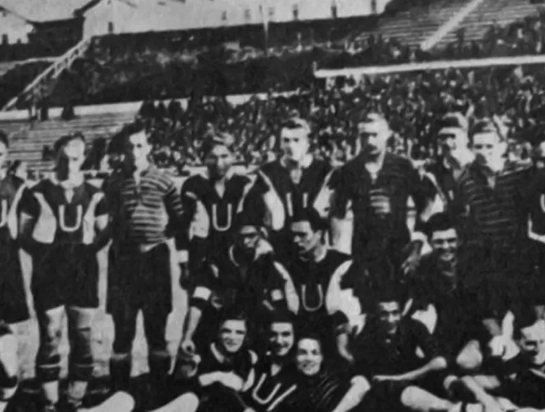 „Șapca pe Cupă” | Primul capitol, prima finală și povestea unui ultim act „cu cântec”