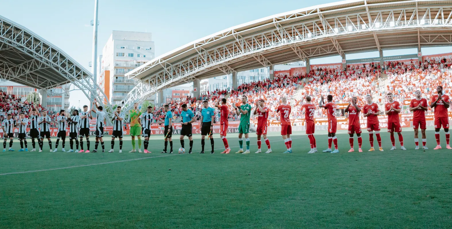 AVANCRONICĂ | UTA Arad vs U Cluj. Duel important în lupta pentru play-off