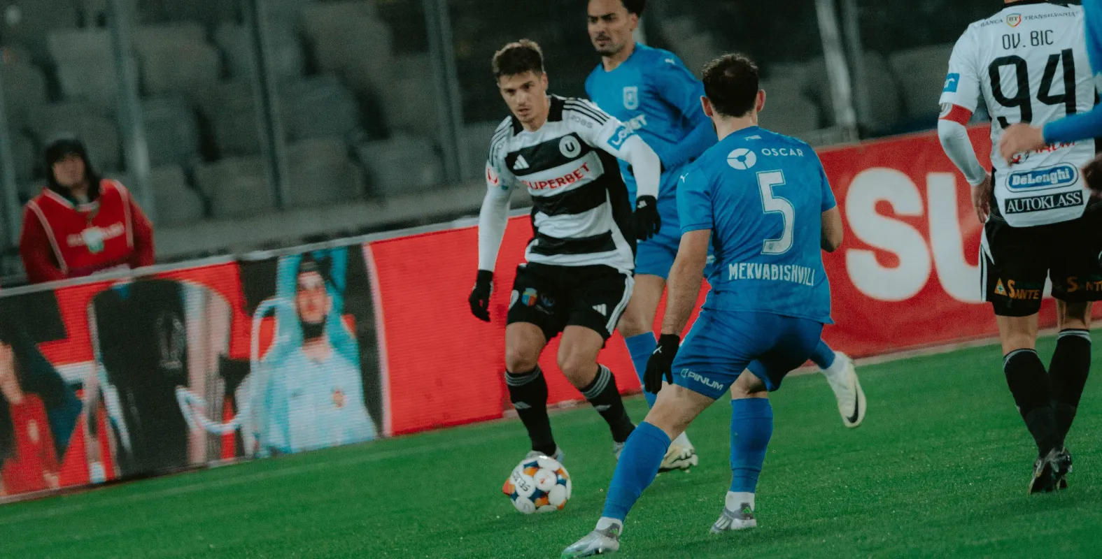 CRONICĂ U Cluj vs Universitatea Craiova 0-0 | Tabela „a înghețat” pe Cluj Arena