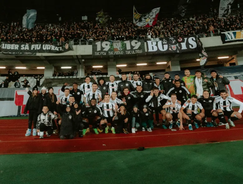 CRONICĂ U Cluj vs CFR | „Studenții” reușesc un nou „comeback” în fața marii rivale și revin pe primul loc în Superligă