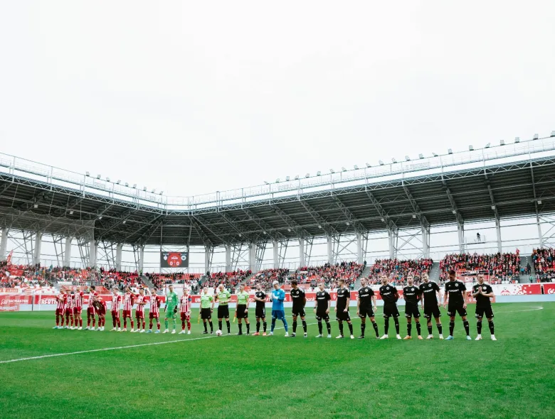 AVANCRONICĂ | Sepsi OSK vs U Cluj. „Șepcile roșii” pot termina anul pe prima poziție în Superligă