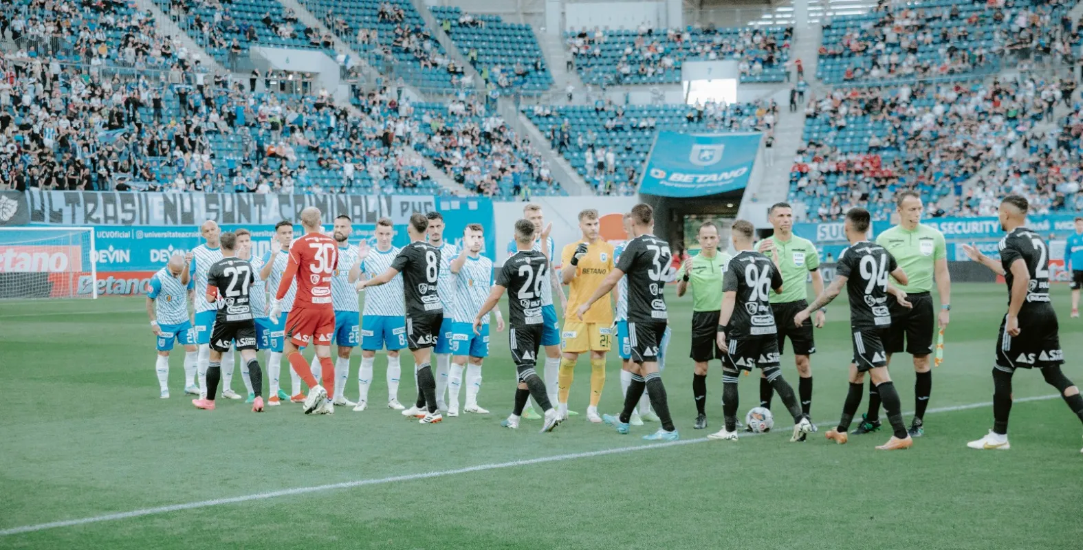 AVANCRONICĂ | Universitatea Craiova vs U Cluj. „Șepcile roșii” vor primul succes în fața oltenilor chiar în Bănie