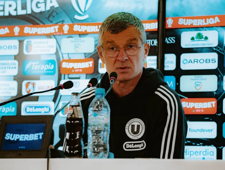 Sabău, mândru de elevii săi după calificarea în play-off: „Este o performanță unică în istoria acestui club"
