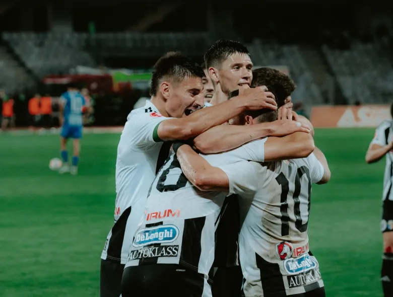 CRONICĂ U Cluj vs Universitatea Craiova | Revenim de la 0-1 și obținem prima victorie în fața oltenilor