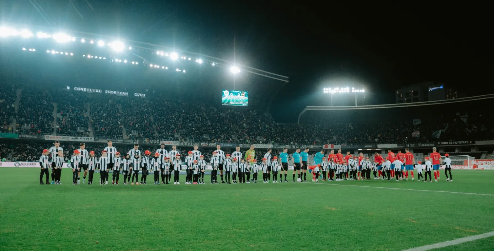 AVANCRONICĂ | U Cluj vs FCSB. „Studenții” caută victoria care să-i ducă pe podium