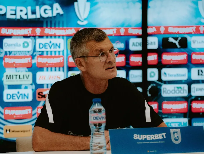 Sabău crede că meciul de la Craiova putea avea alt deznodământ: „Am controlat destul de bine jocul 60-65 de minute" / „Puteam face 2-0"