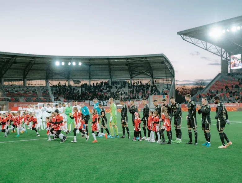 AVANCRONICĂ | AFC Hermannstadt vs U Cluj. „Șepcile roșii” caută a doua victorie a sezonului în Superligă