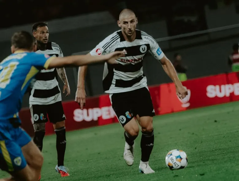 CRONICĂ U Cluj vs Petrolul Ploiești |„Șepcile roșii" și „lupii galbeni" și-au împărțit reprizele și punctele