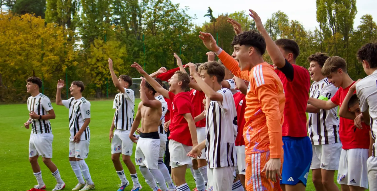 Final de sezon regular la grupele de juniori. Echipele U15 și U16, calificate în play-off-ul Ligii Elitelor