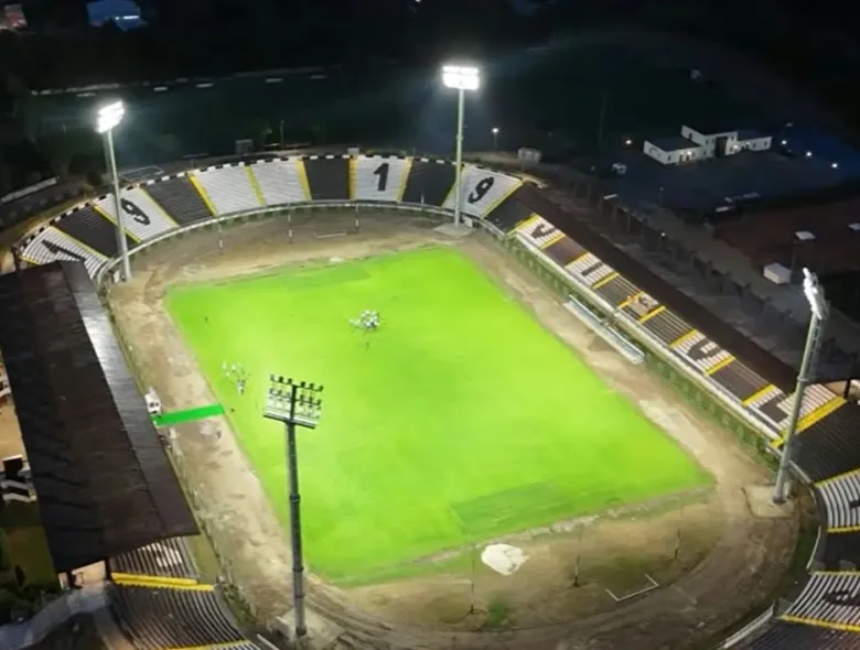 AVANCRONICĂ | Corvinul Hunedoara vs ”U” Cluj. Revedere pe prima scenă după 35 de ani