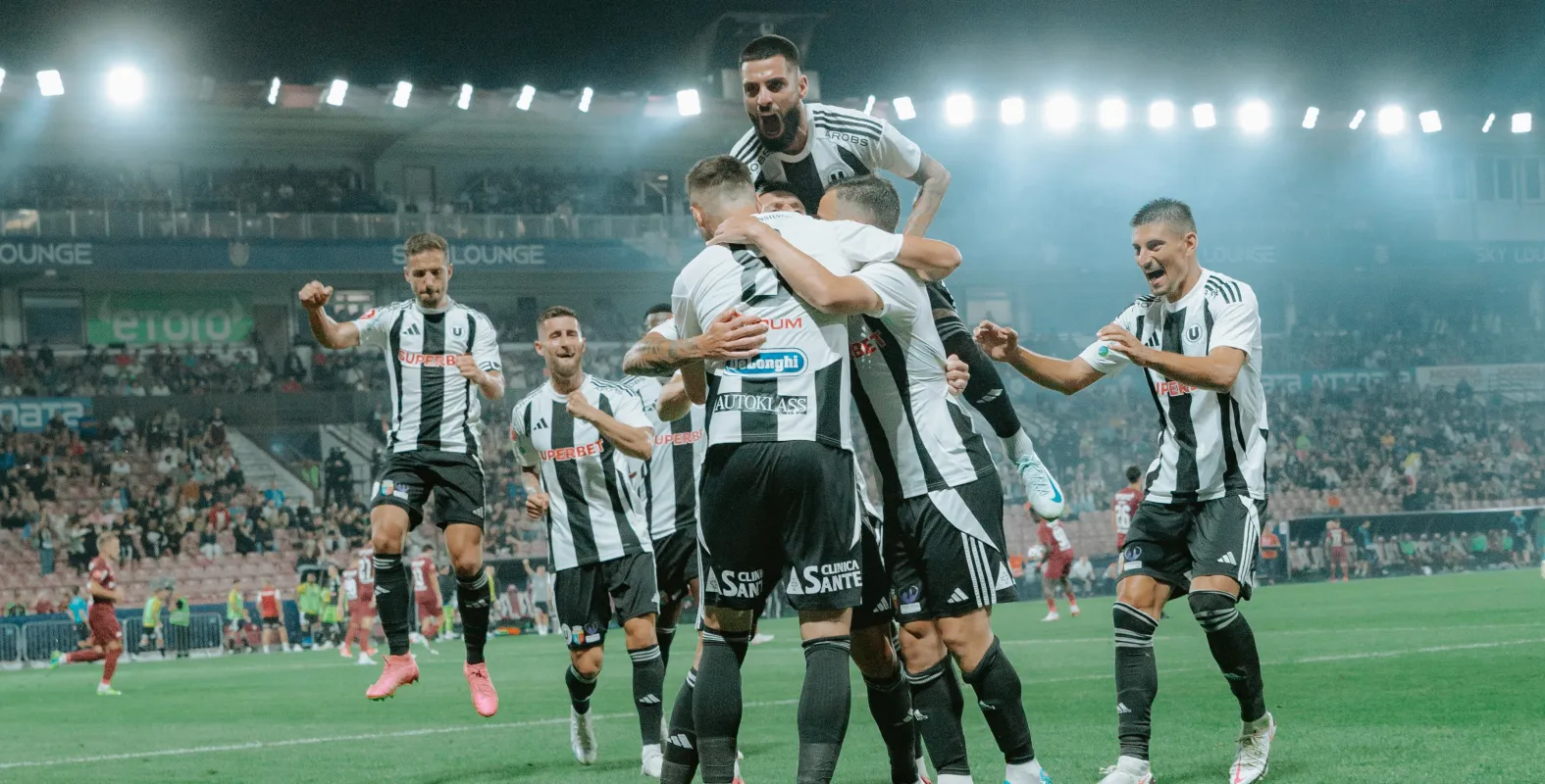 AVANCRONICĂ | CFR vs U Cluj. Echipele momentului se întâlnesc în derby-ul orașului