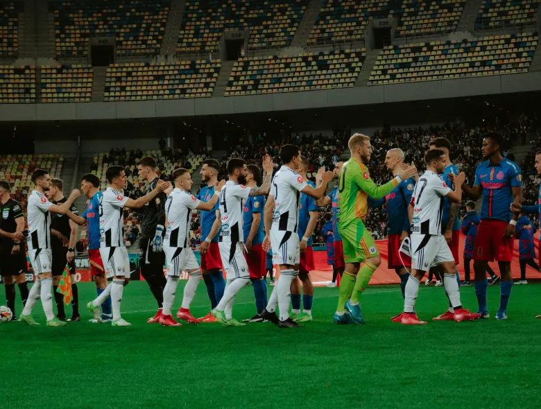 AVANCRONICĂ | FCSB vs U Cluj. Încheiem sezonul regular în fieful „roș-albaștrilor”