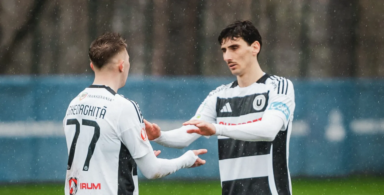 Ne impunem în amicalul cu Gloria Bistrița. Bergodi: „A fost un antrenament foarte reușit, un meci frumos” / Gheorghiță: „Victoriile aduc victorii și sperăm să o ținem tot așa și în campionat”